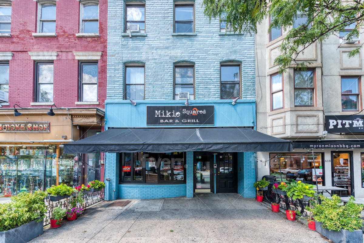 Residential and retail mixed-use building