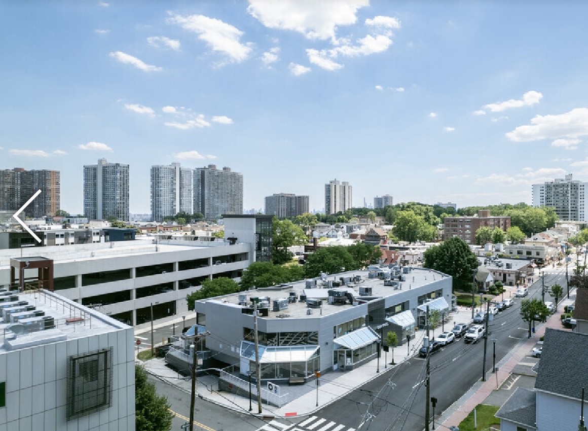 Oak Tree Shopping Center in Fort Lee
